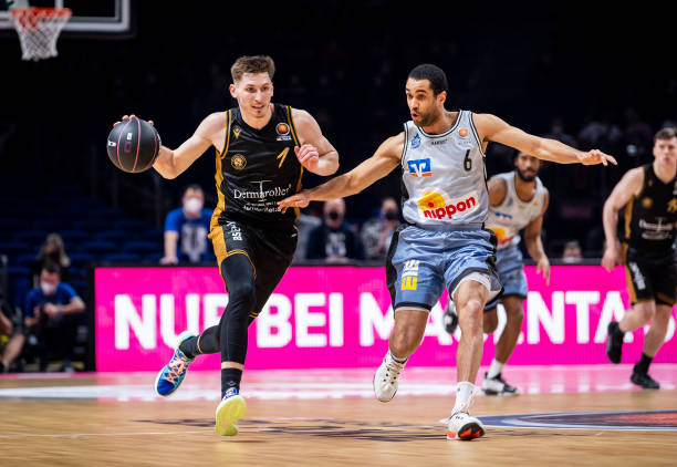 场焦点战中 场焦点战中