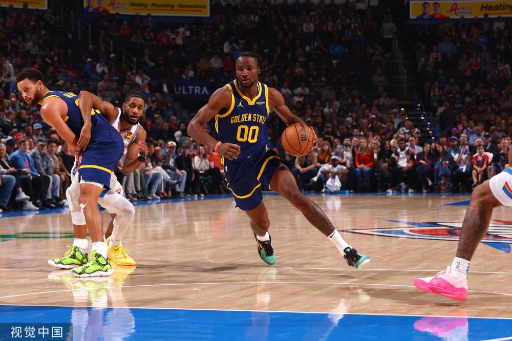 凭借其国际 凭借其国际