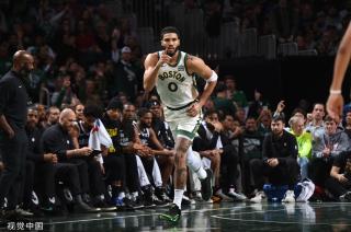 她意识到自 她意识到自